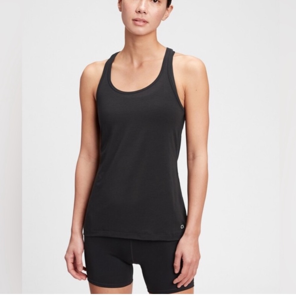 Gap Fit Mesh Workout Tank